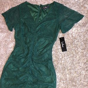 Lulu’s Lace Ruched Bodycon Dress